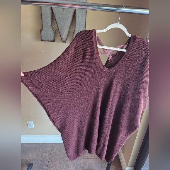 LC Lauren Conrad Sweaters - LC Lauren Conrad Maroon Open Pancho